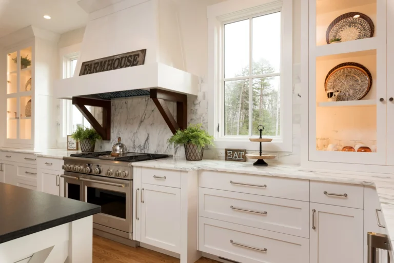 Custom kitchen cabinets that work perfectly with your appliances