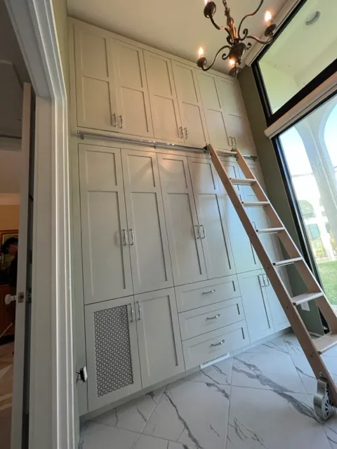 Custom closet cabinets from William's Handcrafted